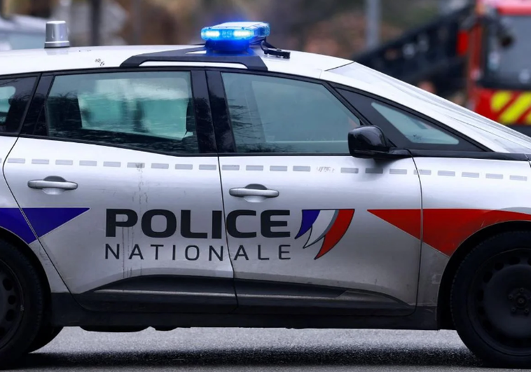 Detenido en Francia un 'incel' con dos cuchillos acusado de querer atentar contra mujeres Detenido en Francia un ‘incel’ con dos cuchillos acusado de querer atentar contra mujeres