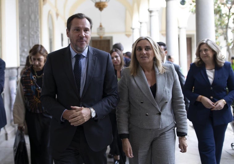 Óscar Puente critica a José Luis Sanz ante sus quejas por la falta de inversión en Sevilla: «El problema no soy yo, eres tú» Óscar Puente critica a José Luis Sanz ante sus quejas por la falta de inversión en Sevilla: «El problema no soy yo, eres tú»