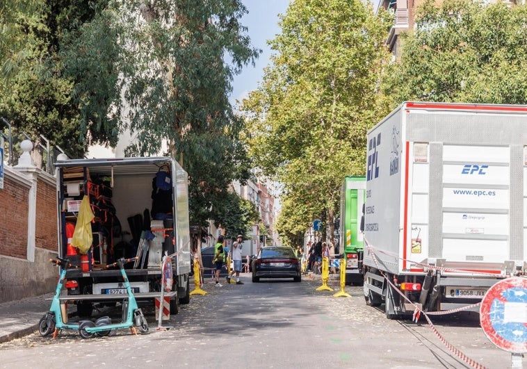 Madrid también está de moda en el sector audiovisual: más de 3.500 empresas, un 2,6 por ciento del PIB regional y 100.000 mil empleos Madrid también está de moda en el sector audiovisual: más de 3.500 empresas, un 2,6 por ciento del PIB regional y 100.000 mil empleos
