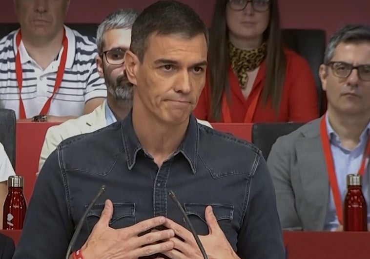 UN PSOE ROTO POR DENTRO Y POR FUERA UN PSOE ROTO POR DENTRO Y POR FUERA