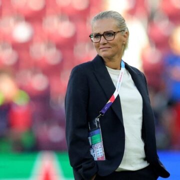 La exitosa pizarra de Sarina Weigman: la seleccionadora que tiene las finales como costumbre