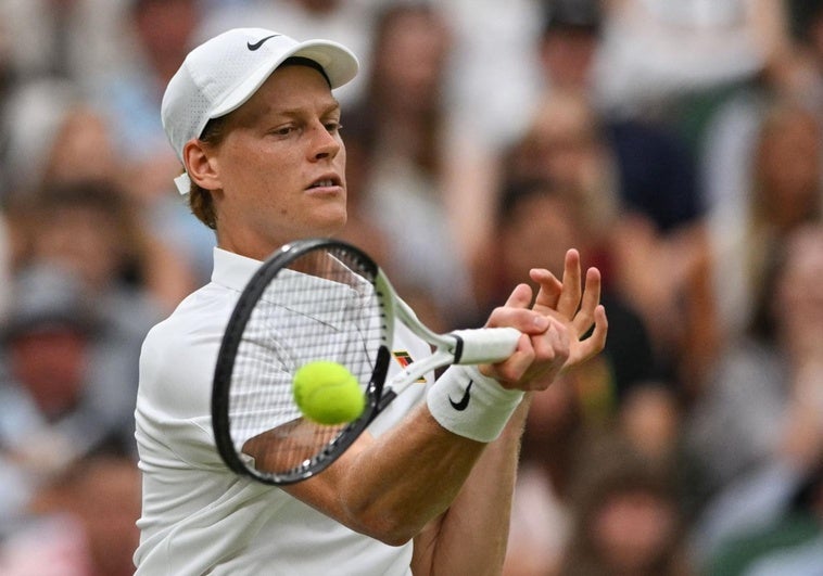 Sinner entra en combustión y con récord en octavos; Djokovic suma su alegría 100 en Wimbledon Sinner entra en combustión y con récord en octavos; Djokovic suma su alegría 100 en Wimbledon
