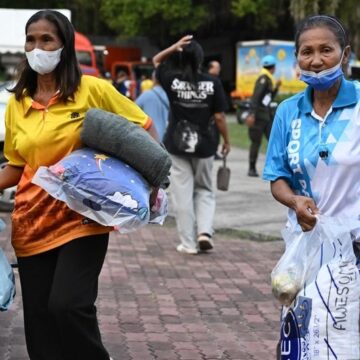 Los combates fronterizos entre Tailandia y Camboya dejan ya 16 muertos y 135.000 desplazados