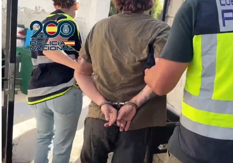 Detenido en Madrid «el fugitivo de los tatuajes» tras cinco años escondido Detenido en Madrid «el fugitivo de los tatuajes» tras cinco años escondido