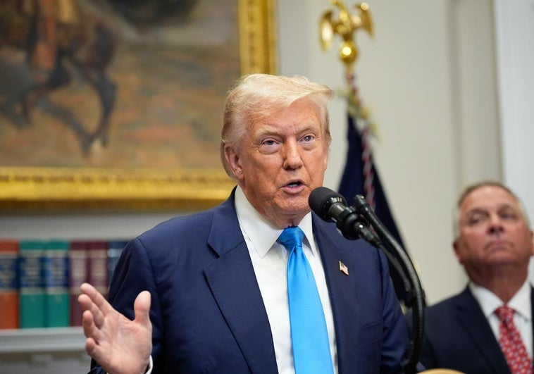 La Fed mantiene los tipos al 4,5% y resiste a los ataques de Trump La Fed mantiene los tipos al 4,5% y resiste a los ataques de Trump