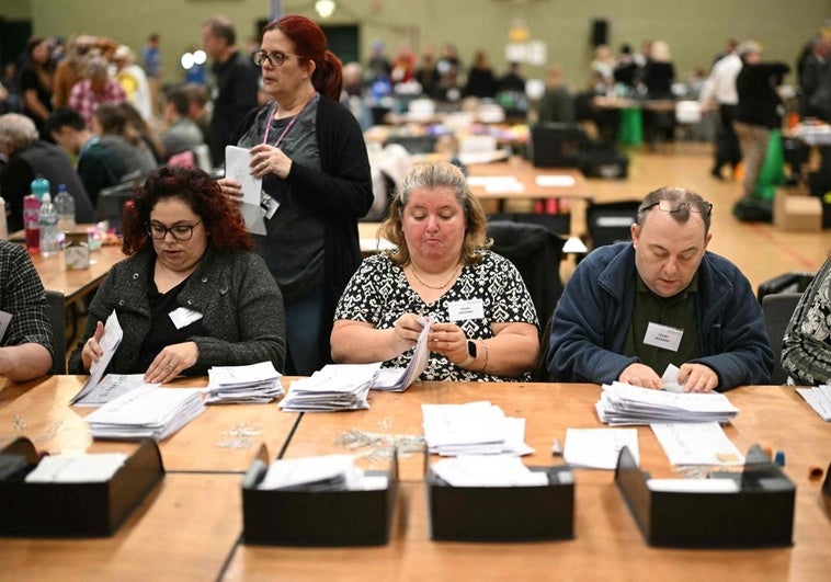 El Reino Unido reduce la edad mínima para votar en las elecciones generales a 16 años El Reino Unido reduce la edad mínima para votar en las elecciones generales a 16 años