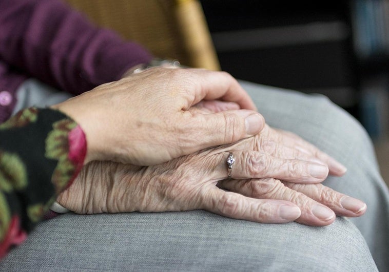 Cuánto dinero cobra una viuda de la pensión de su marido en España Cuánto dinero cobra una viuda de la pensión de su marido en España