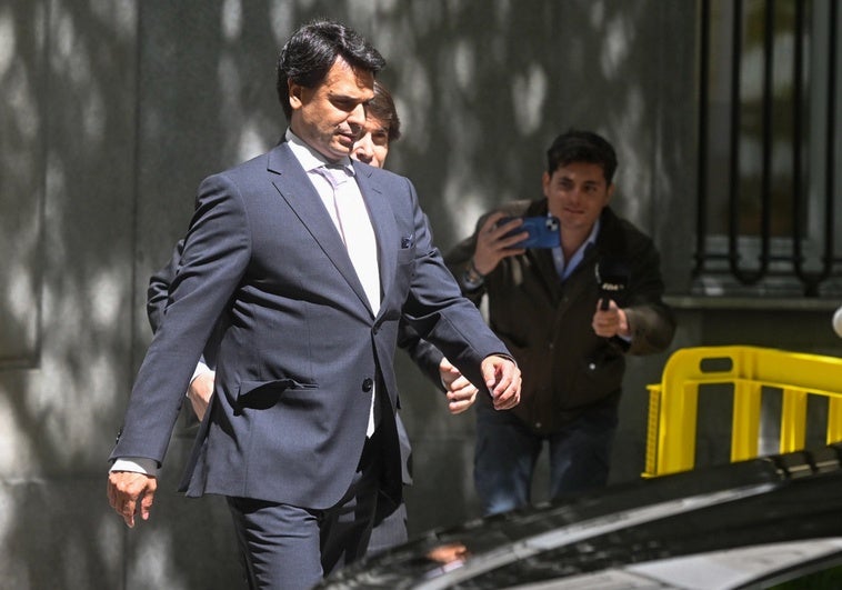 La juez que investiga a la pareja de Ayuso se jubila este lunes dejándole a un paso del banquillo La juez que investiga a la pareja de Ayuso se jubila este lunes dejándole a un paso del banquillo