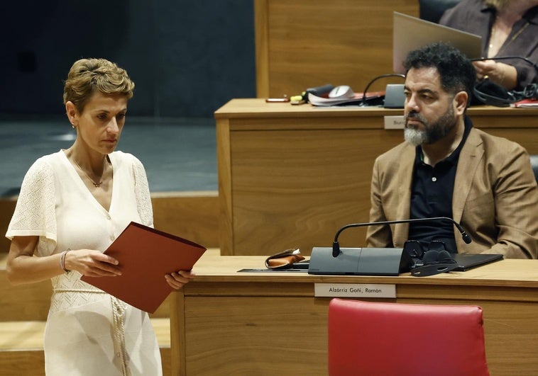Chivite se libra de comparecer en el Parlamento navarro sobre la trama Cerdán Chivite se libra de comparecer en el Parlamento navarro sobre la trama Cerdán