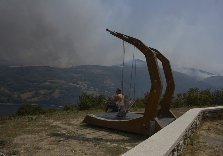 El peor incendio del año en Galicia devora ya 3.000 hectáreas en Chandrexa de Queixa, más que todos los de 2024 juntos El peor incendio del año en Galicia devora ya 3.000 hectáreas en Chandrexa de Queixa, más que todos los de 2024 juntos