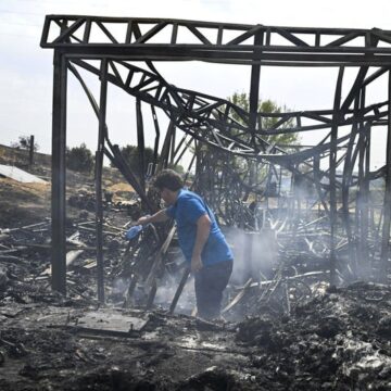 Incendio «explosivo» en Tres Cantos: «No podíamos hablar ni respirar; sentíamos las llamas en las ventanas»