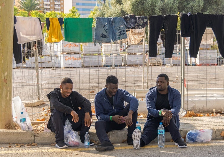 Más de 600 inmigrantes llegan en patera a Baleares desde Argelia en apenas dos días Más de 600 inmigrantes llegan en patera a Baleares desde Argelia en apenas dos días