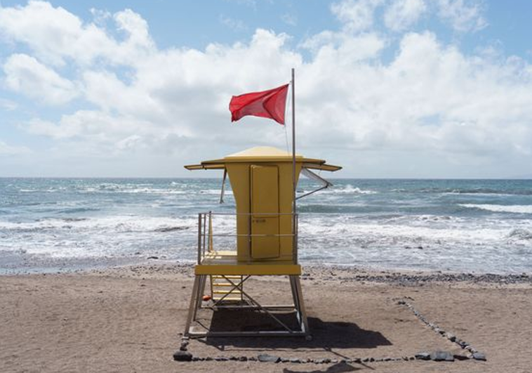 Un farmacéutico explica cuánto tiempo tardarías en ahogarte en medio del mar tanto si sabes nadar como si no Un farmacéutico explica cuánto tiempo tardarías en ahogarte en medio del mar tanto si sabes nadar como si no