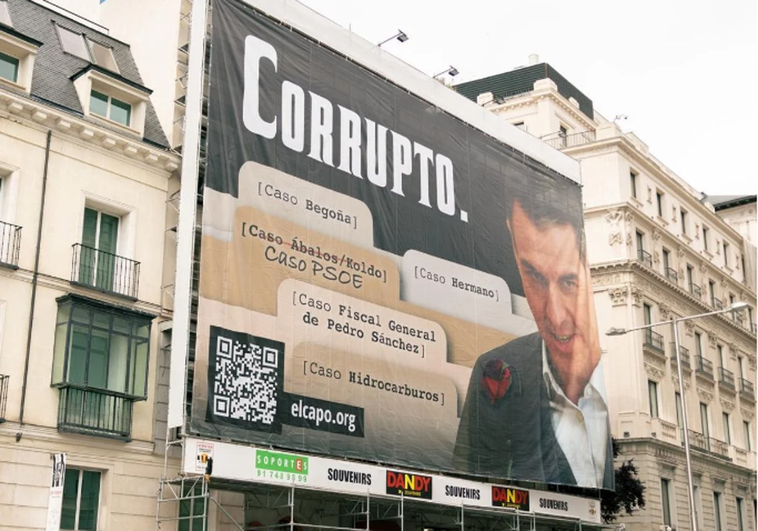 Sánchez se podrá personar como acusación en la causa por la lona de Hazte Oír frente al Congreso Sánchez se podrá personar como acusación en la causa por la lona de Hazte Oír frente al Congreso