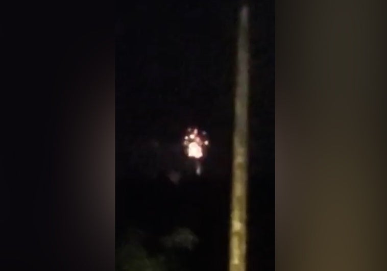 La Guardia Civil tuvo que acudir a la boda de la hija de una dirigente del PSOE de Orense por tirar fuegos artificiales en plena crisis de incendios La Guardia Civil tuvo que acudir a la boda de la hija de una dirigente del PSOE de Orense por tirar fuegos artificiales en plena crisis de incendios