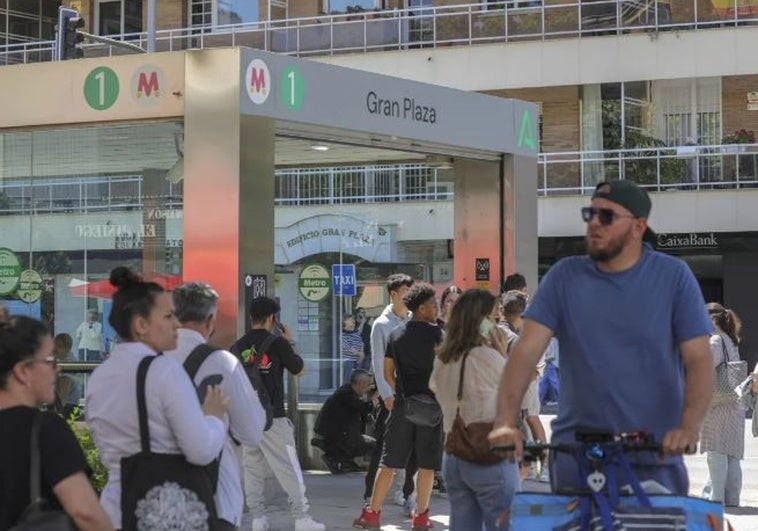 Los metros y tranvías andaluces baten récords y superan los 32 millones de viajeros en seis meses Los metros y tranvías andaluces baten récords y superan los 32 millones de viajeros en seis meses