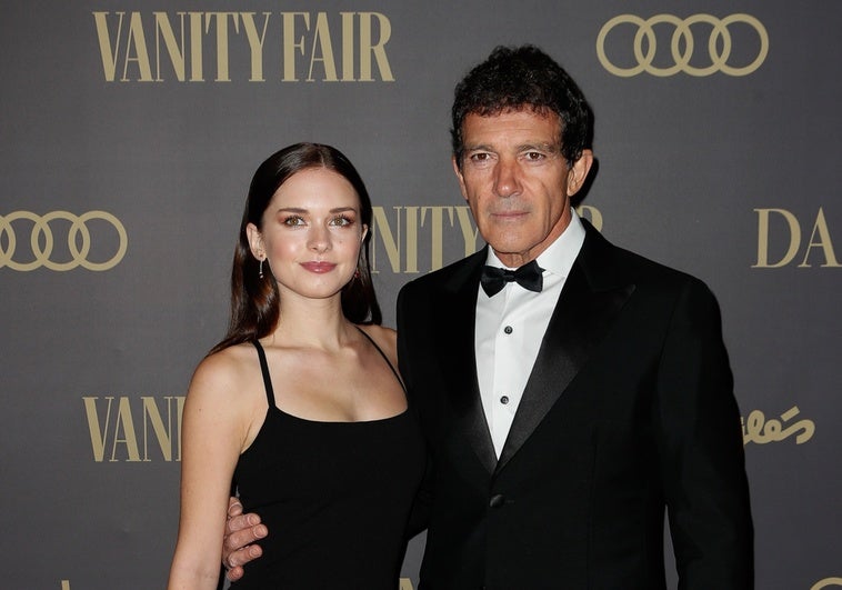 Antonio Banderas se sincera sobre la boda de su hija Stella: «No podría estar más feliz y orgulloso» Antonio Banderas se sincera sobre la boda de su hija Stella: «No podría estar más feliz y orgulloso»