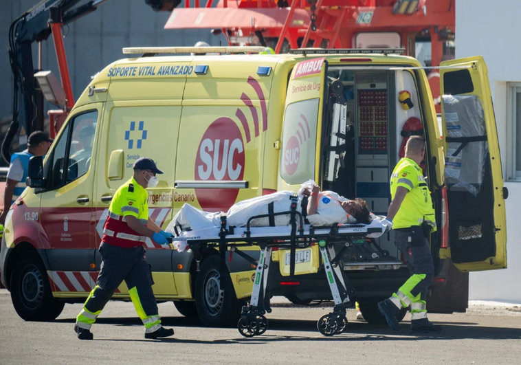 Dos jóvenes en estado crítico tras un accidente con una moto en Tenerife Dos jóvenes en estado crítico tras un accidente con una moto en Tenerife