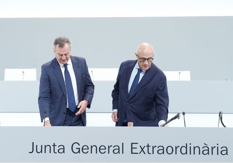 Los accionistas del Sabadell aprueban la venta de TSB y BBVA decidirá si retira la opa Los accionistas del Sabadell aprueban la venta de TSB y BBVA decidirá si retira la opa