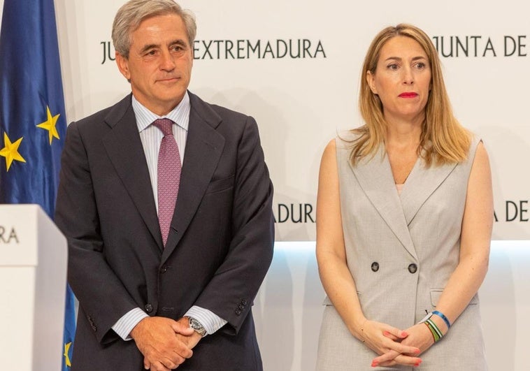 Dimite Ignacio Higuero, consejero de Gestión Forestal de Extremadura, tras ser acusado de falsear su CV Dimite Ignacio Higuero, consejero de Gestión Forestal de Extremadura, tras ser acusado de falsear su CV