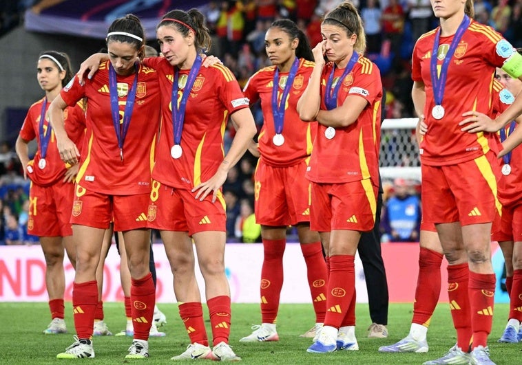 Alexia, Aitana y Mariona: la guerra indisimulada por el Balón de Oro Alexia, Aitana y Mariona: la guerra indisimulada por el Balón de Oro