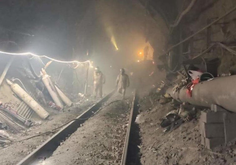 Un muerto y cinco desaparecidos tras el derrumbe de una mina en Chile por un seísmo Un muerto y cinco desaparecidos tras el derrumbe de una mina en Chile por un seísmo
