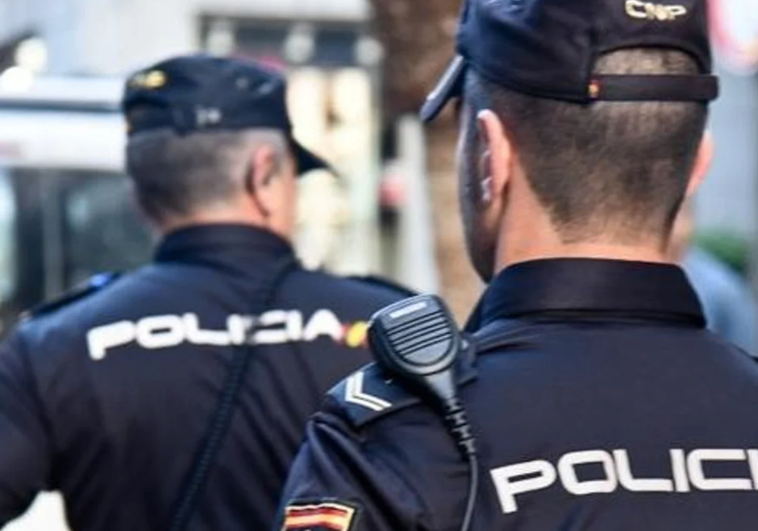 Se suma un nuevo detenido al luchador y el portero que llevaron un cadáver a una comisaría de Tenerife Se suma un nuevo detenido al luchador y el portero que llevaron un cadáver a una comisaría de Tenerife