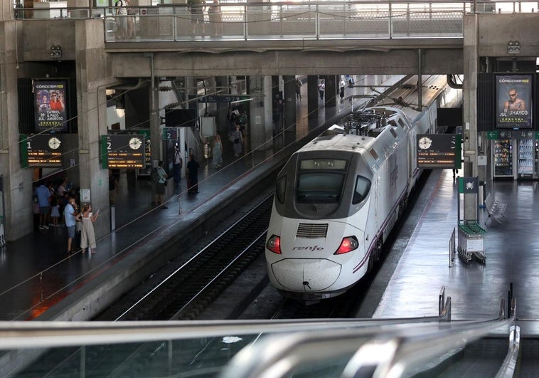 Suspendida la circulación de trenes de Alta Velocidad en Sevilla por incidencia en la infraestructura Suspendida la circulación de trenes de Alta Velocidad en Sevilla por incidencia en la infraestructura