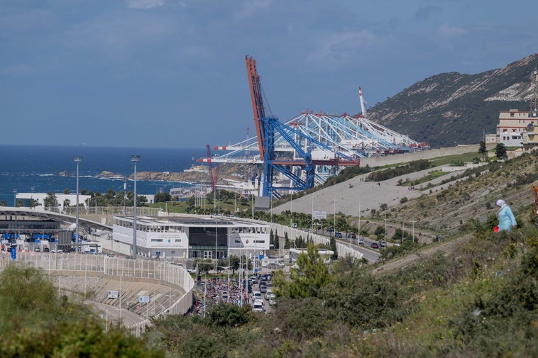 Tánger-Med, un proyecto marroquí clave para dominar el comercio marítimo en el Mediterráneo Tánger-Med, un proyecto marroquí clave para dominar el comercio marítimo en el Mediterráneo
