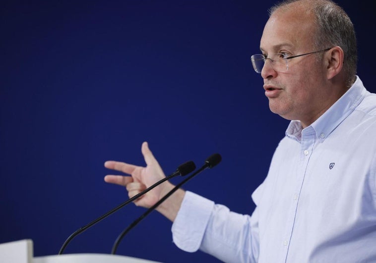 Tellado recomienda a Esteban «replantearse su relación con el PSOE» tras su rifirrafe en redes por el caso Cerdán Tellado recomienda a Esteban «replantearse su relación con el PSOE» tras su rifirrafe en redes por el caso Cerdán