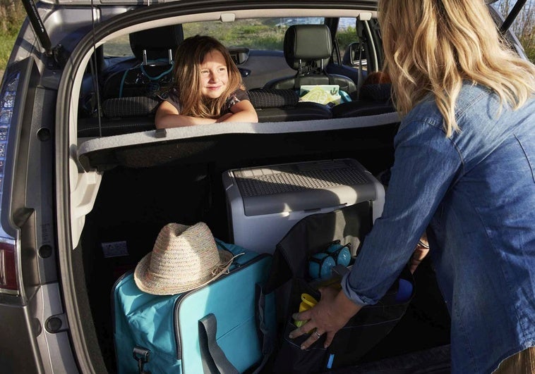 ¿Llevas bien la nevera? Consejos para evitar multas y accidentes este verano ¿Llevas bien la nevera? Consejos para evitar multas y accidentes este verano
